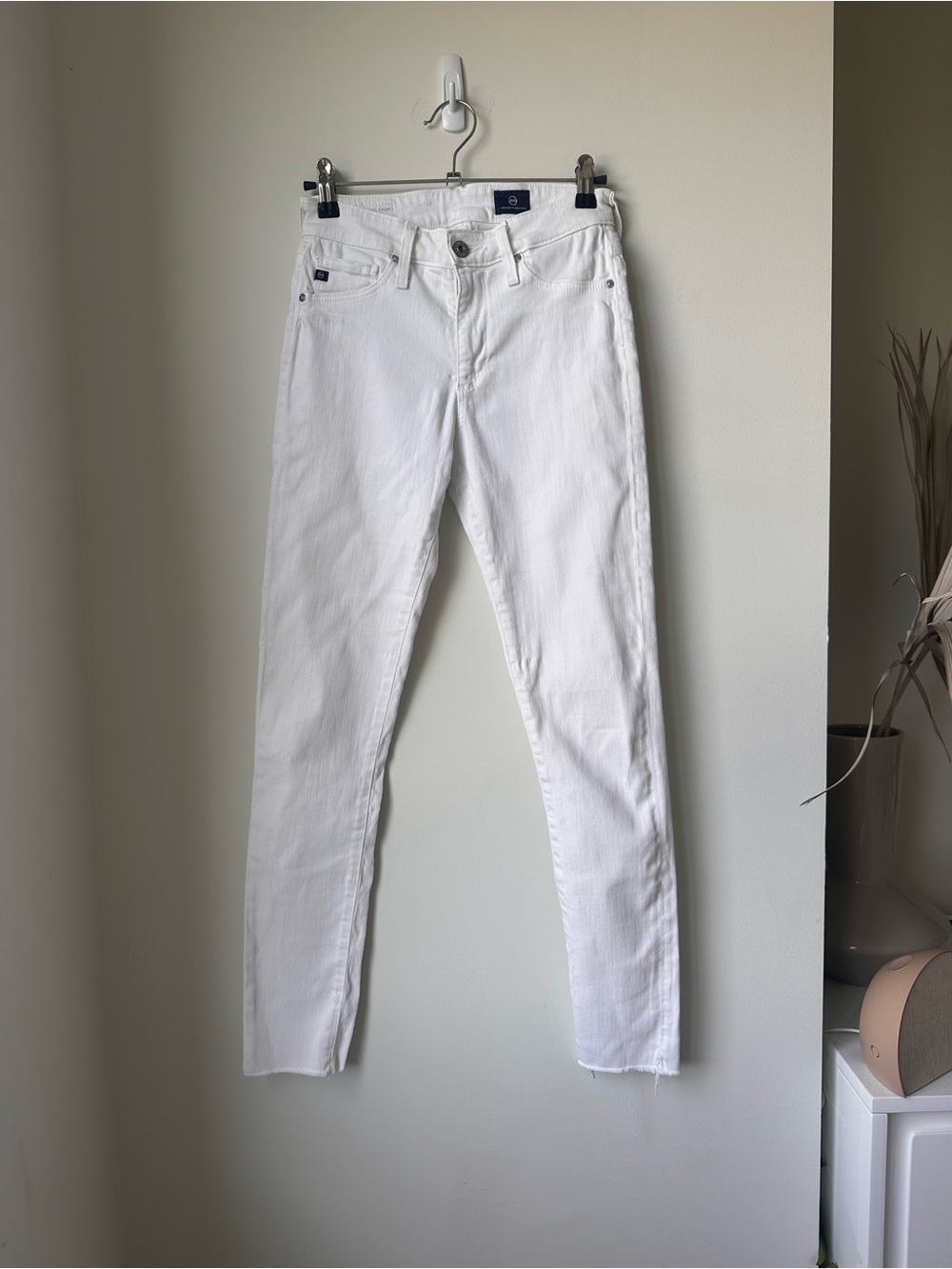 AG Adriano Goldschmied Farrah Skinny Ankle size 24R